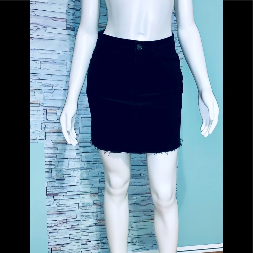 BRANDY MELVILLE• Corduroy Miniskirt/ size (S)